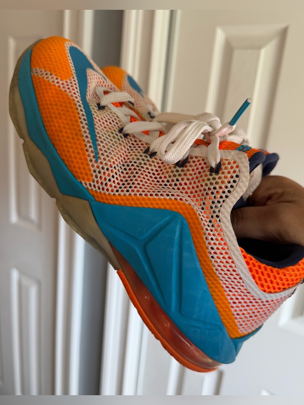 Nike Lebron James Size: 6.5Y - Picture 8 of 10